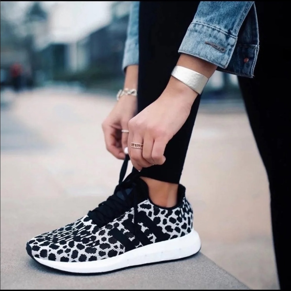 SOLD Adidas Swift Run